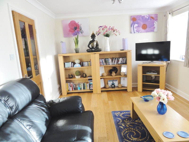 Jasmine Cottage lounge offers smart Samsung catch up t.v.