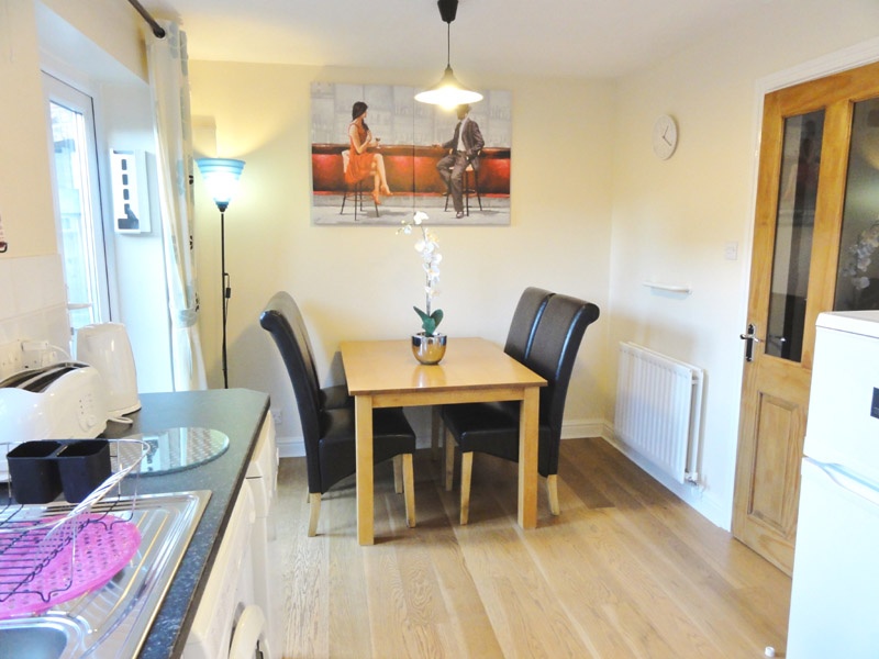 A fully equipped self catering kitchen in this lovely holiday cottage